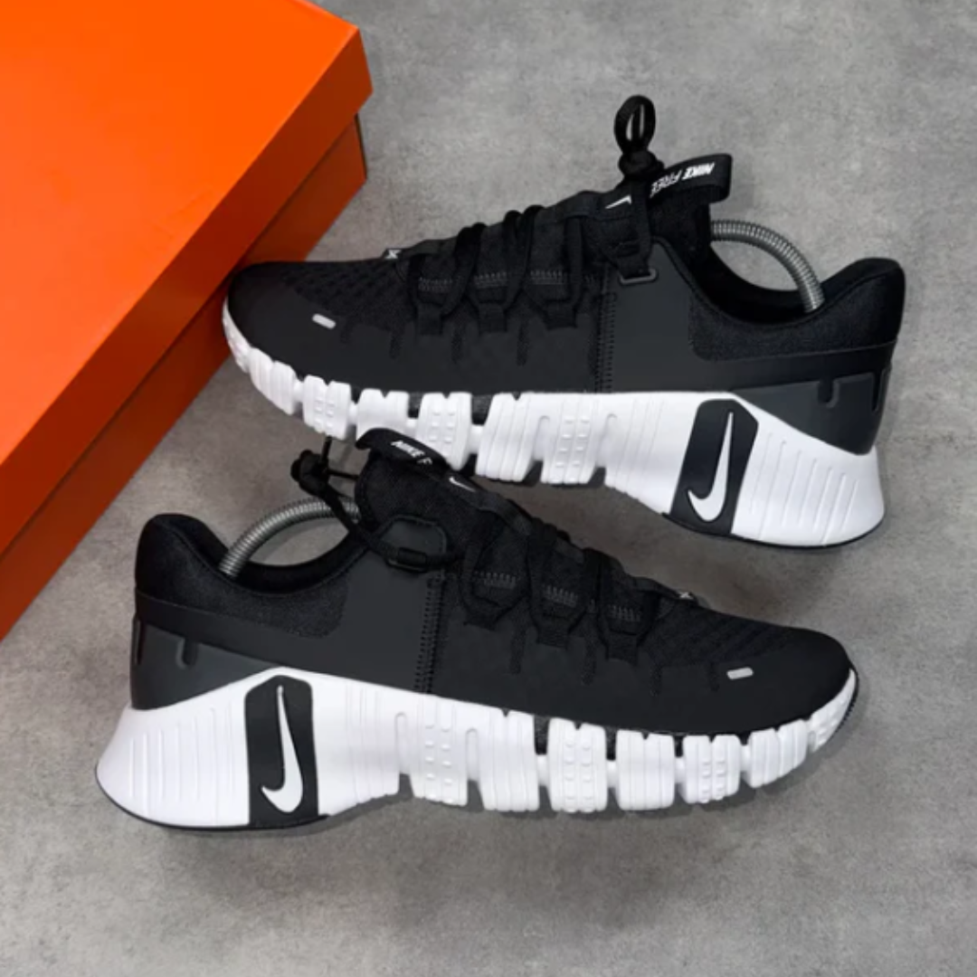 NIKE METCON 5 BLACK/WHITE