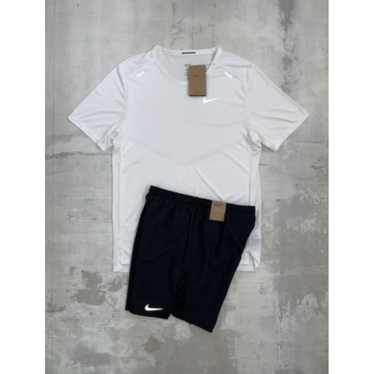 Nike Rise365 Set White T-Shirt & shorts