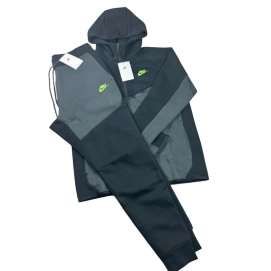 Nike Tracksuit Green/Black